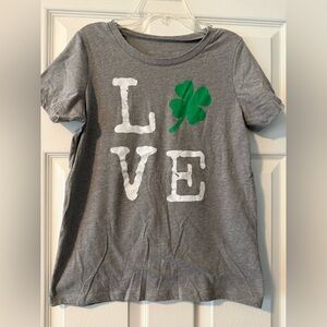 L🍀VE Grayson Threads Gray Tee with Green Clover